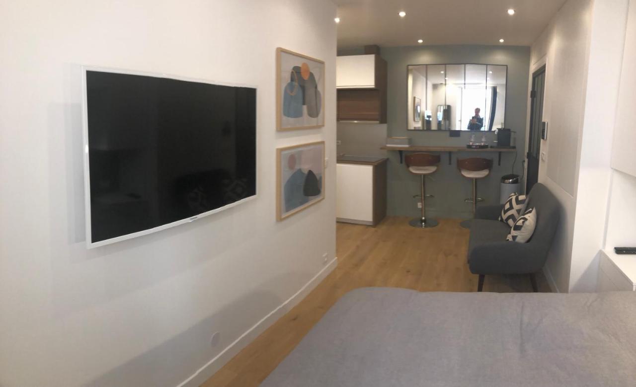 Design Proche Champs-elysees Appartement Parijs